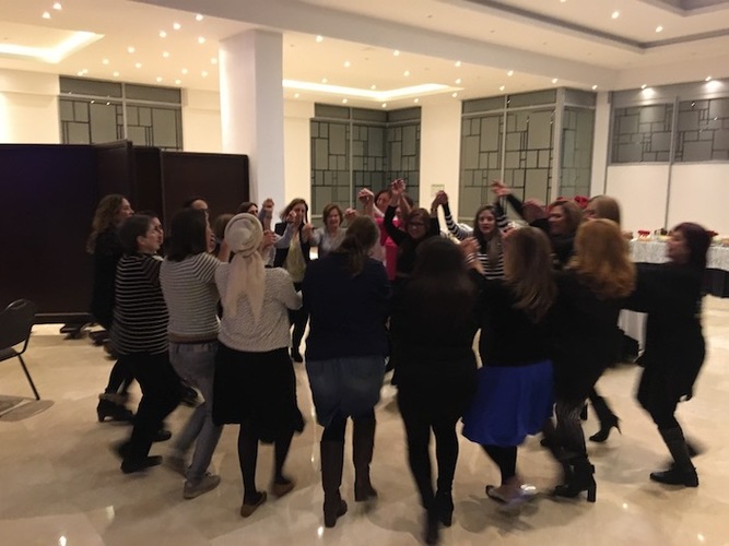 Felices bailando
